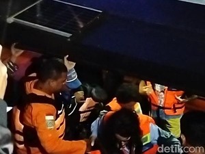 Kapal Wisata Tabrak Karang dan Tenggelam di TN Komodo, 14 WNA Selamat