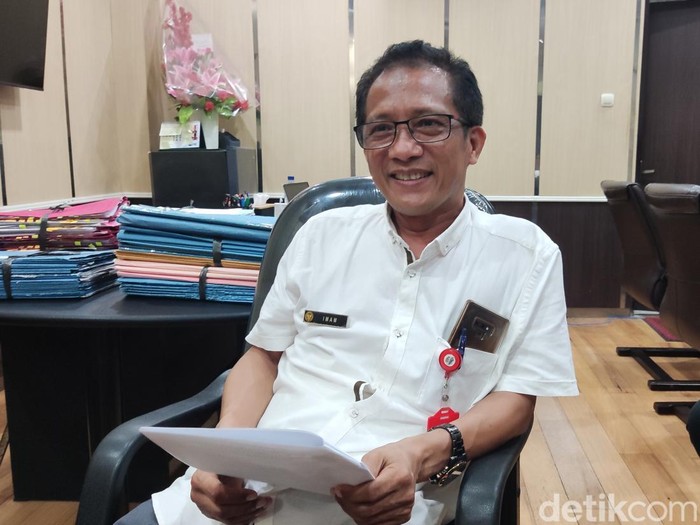 Kepala Kantor Pertanahan (Kantah) Sleman Imam Nawawi saat memberikan keterangan kepada wartawan di kantornya, Rabu (14/5/2025).