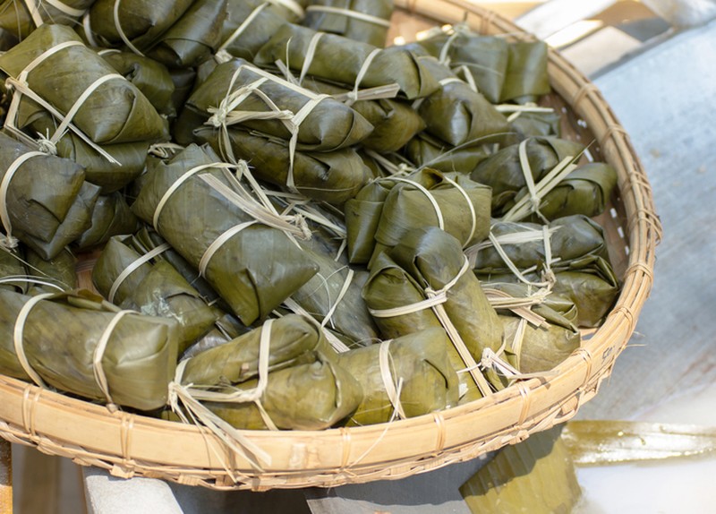 kuliner Indonesia yang menggunakan daun pisang sebagai pembungkus