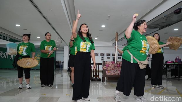 Latihan Panggung Musikal Keluarga Cemara digelar di Ciputra Artpreneur Theater, Rabu (14/5/2025).
