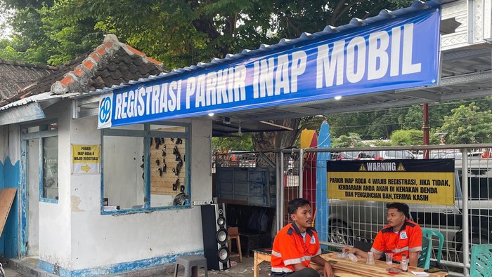 Lokasi parkir di kawasan Pelabuhan Kartini Jepara, Rabu (14/5/2025).