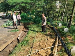 Jalur Ponorogo-Trenggalek Lumpuh Akibat Longsor
