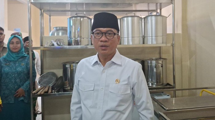 Menteri Desa dan Pembangunan Desa Tertinggal Yandri Susanto