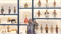 Ruang immersif ini hanya dapat diakses melalui reservasi, dengan kapasitas maksimal 30 orang per sesi selama 30 menit.  