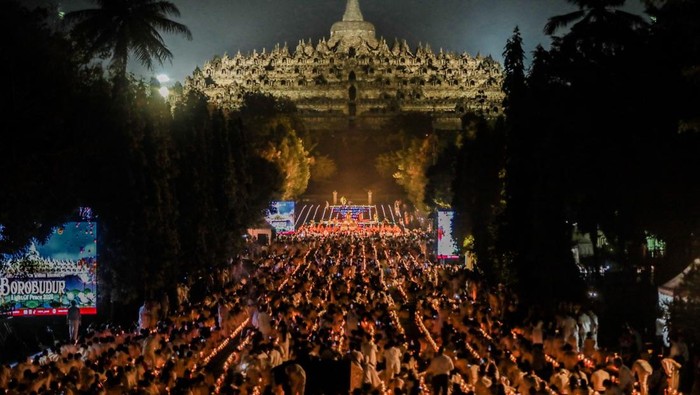 Perayaan Tri Suci Waisak Nasional 2570 BE/2026 bakal diselenggarakan di Candi Borobudur, Magelang. Berikut ini jadwalnya.
