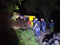 Dikejar Polisi, Truk Penebang Ilegal di Hutan Jati Pati Terguling