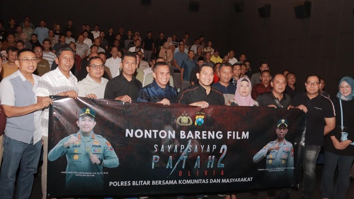 Polres Blitar mengajak perwakilan dari berbagai komunitas, elemen masyarakat untuk menonton Film Sayap - Sayap Patah 2