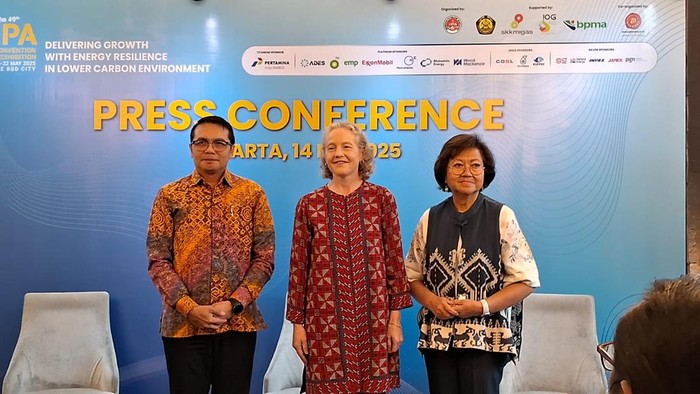 Presiden IPA Carole J. Gall.