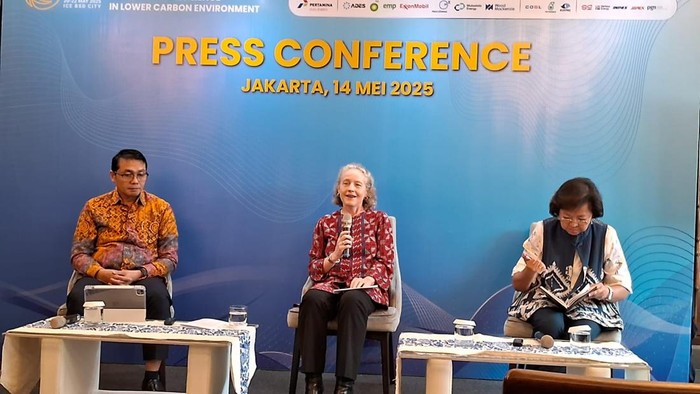 Presiden IPA Carole J. Gall.