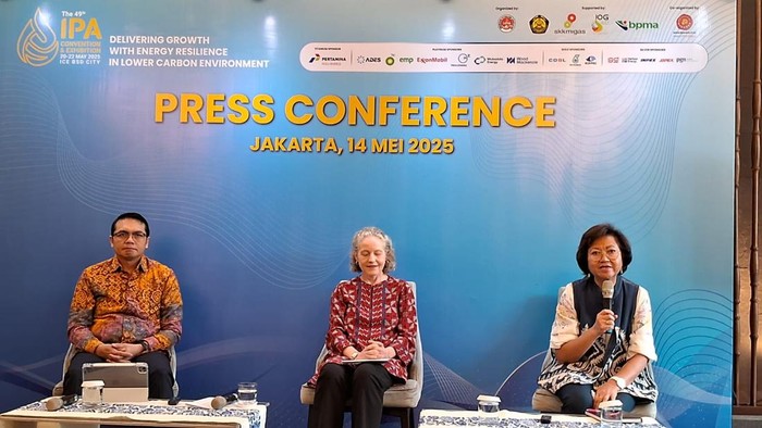Presiden IPA Carole J. Gall.