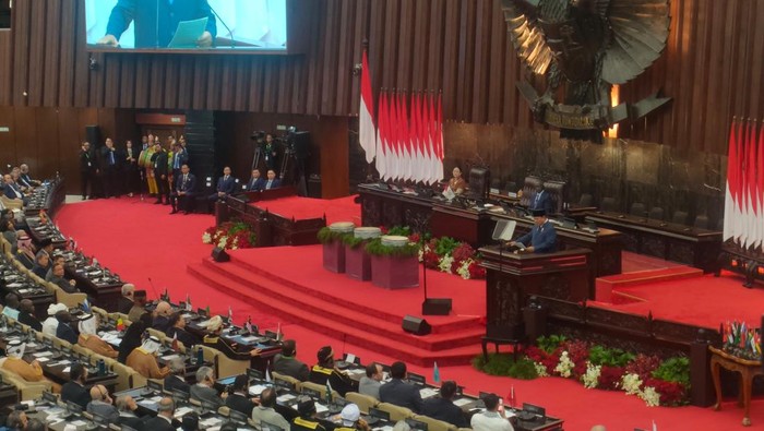 Presiden Prabowo beri sambutan di depan parlemen OKI