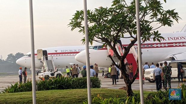Presiden Prabowo Subianto bertolak ke Brunei Darussalam, Rabu, (14/5/2025). Rencananya Prabowo akan menemui Sultan Brunei Hassanal Bolkiah di Istana. (CNBC Indonesia/Emir Yanwardhana)