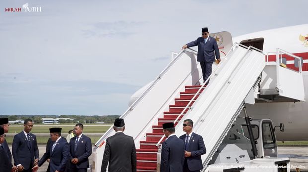 Presiden Prabowo Tiba di Brunei Darussalam untuk Kunjungan Kenegaraan, Rabu (14/5/2025). (Tangkapan Layar Youtube Sekretariat Presiden)