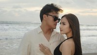 Mahalini juga begitu bahagia bisa menjalani setahun pernikahan. (Foto: dok Instagram)