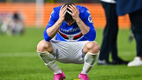 CASTELLAMMARE DI STABIA, ITALY - MAY 13: Alessio Cragno of Sampdoria reacts with disappointment as the club has been relegated to Serie C after the Serie B match between SS Juve Stabia and UC Sampdoria at Stadio Romeo Menti on May 13, 2025 in Castellammare di Stabia, Italy. (Photo by Simone Arveda/Getty Images)