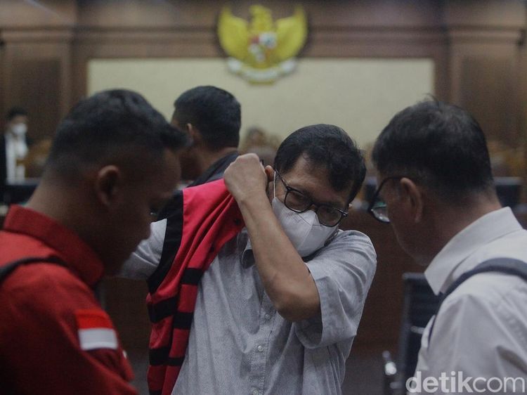 Sidang Lanjutan Zarof, Para Terdakwa Saling Bersaksi