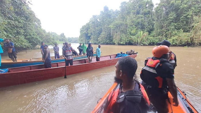 Pria bernama Mulyono (23) di Kabupaten Sorong, Papua Barat Daya, hilang usai diterkam buaya saat mancing di Sungai SP 3 Distrik Klamono.
