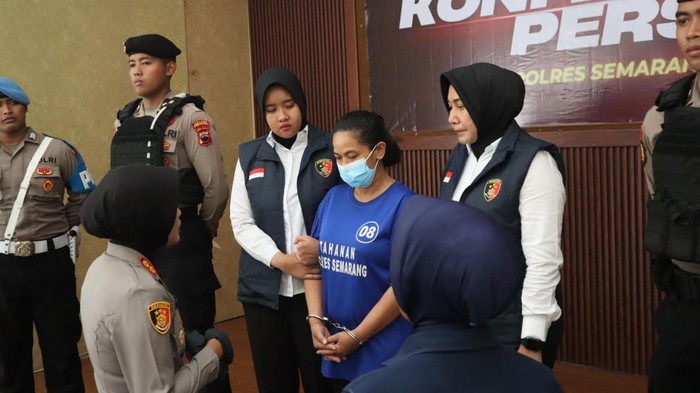 Tersangka pembunuhan bayi di Semarang.