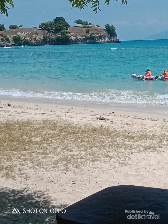 Liburan di Pantai Pasir Putih Aceh Besar yang Unik