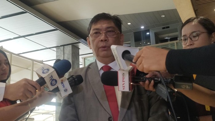 Ketua Fraksi PDIP DPR Utut Adianto di kompleks parlemen, Senayan, Jakarta Pusat, Rabu (14/5/2025).