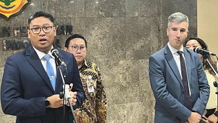 Wakil Menteri Pertanian (Wamentan) Sudaryono dengan Wakil Menteri Pertanian, Peternakan, dan Perikanan Argentina, Agustin Tejeda Rodriguez.