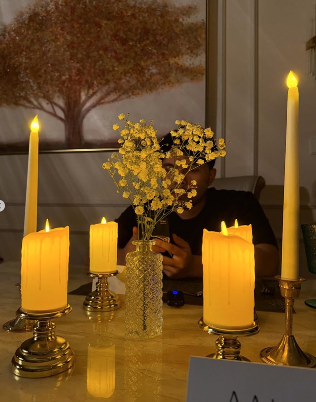 Jelang kelahiran anak pertama mereka Thariq memang selalu terlihat memanjakan sang istri. Tak hanya itu saja, Thariq juga kerap ikuti beragam kegiatan Aaliyah. Foto: Instagram/@aaliyah.massaid