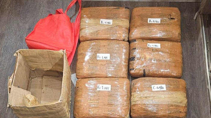 Barang bukti 6 Kg (kilogram) ganja yang disita