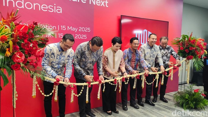 Equinix dan Astra International berkolaborasi hadirkan data center baru di Jakarta, yakni JK1 Jakarta International Business Exchange (IBX). Data center ini dibangun dengan tujuan mulia ingin percepat perkembangan artificial intelligence (AI) di Indonesia.