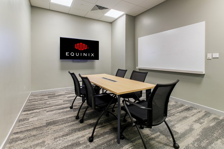 Equinix resmi meluncurkan data center di Jakarta yang diberinama JK1. Data center ini hasil kolaborasinya dengan Astra International.