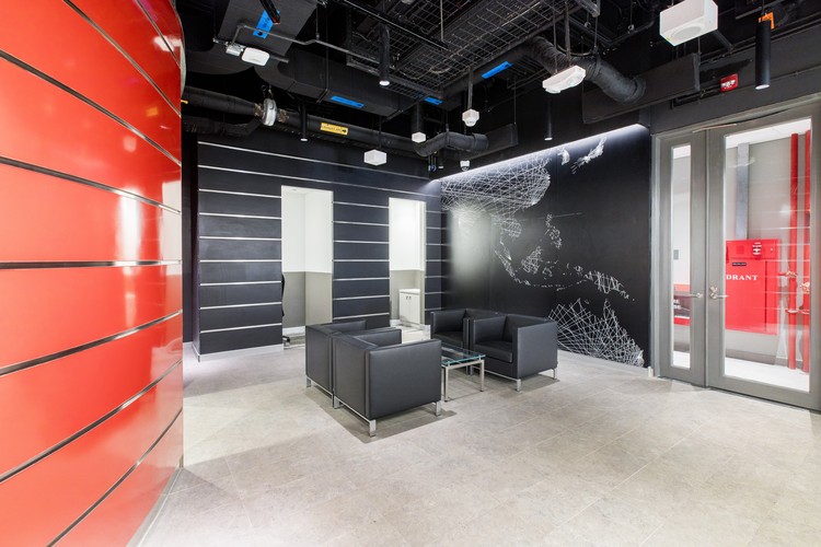 Equinix resmi meluncurkan data center di Jakarta yang diberinama JK1. Data center ini hasil kolaborasinya dengan Astra International.