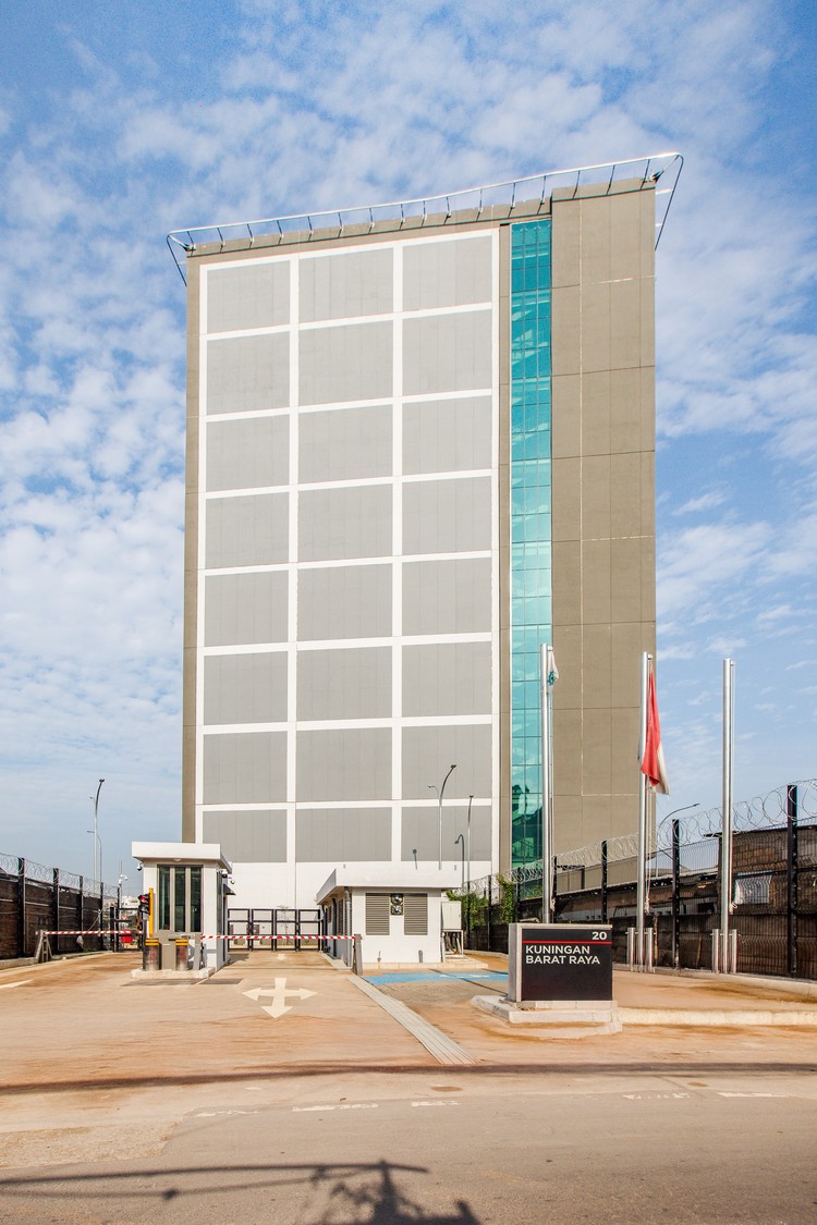 Equinix resmi meluncurkan data center di Jakarta yang diberinama JK1. Data center ini hasil kolaborasinya dengan Astra International.