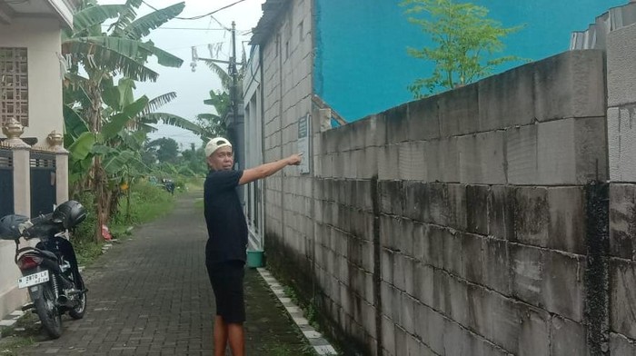 Foto rumah di Malang yang dimaling pelaku dengan telanjang