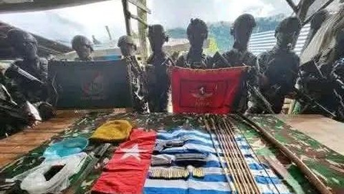 Sebanyak 18 anggota Organisasi Papua Merdeka (OPM) tewas ditembak aparat TNI di Kabupaten Intan Jaya, Papua Tengah.