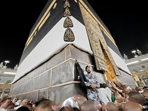 Kenapa Kiswah Kabah Diangkat Saat Musim Haji? Ini Penjelasannya