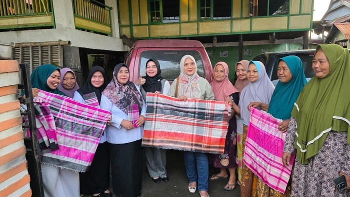 Kain tenun Cikoang khas Takalar akan dipamerkan dalam sebuah pameran akhir Mei 2025. Dokumen Istimewa