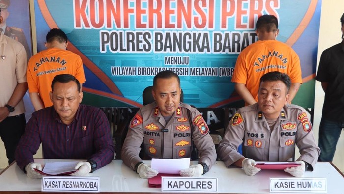 Kapolres Babar AKBP Pradana Aditya Nugraha jumpa pers di Mapolres.