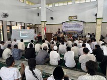 Densus 88 Gandeng Pesantren di Cirebon Tangkal Radikalisme