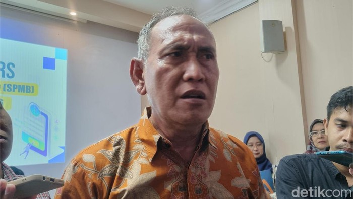 Kepala Dinas Pendidikan Surabaya Yusuf Masruh.