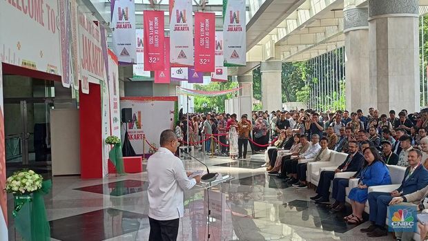 Menteri Koordinator Bidang Pangan Zulkifli Hasan dalam World of Coffee Jakarta, Kamis (15/5/2025). (CNBC Indonesia/Ferry Sandi)