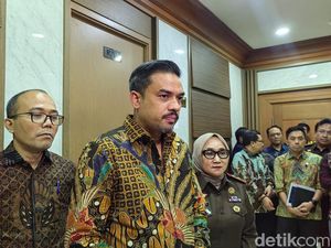 Menteri UMKM Sebut Istrinya ke Eropa untuk Temani Anak Lomba Budaya