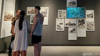 Traveler yang membutukan tur guide untuk lebih paham tentang museum, juga bisa request kok tanpa dikenakan biaya.