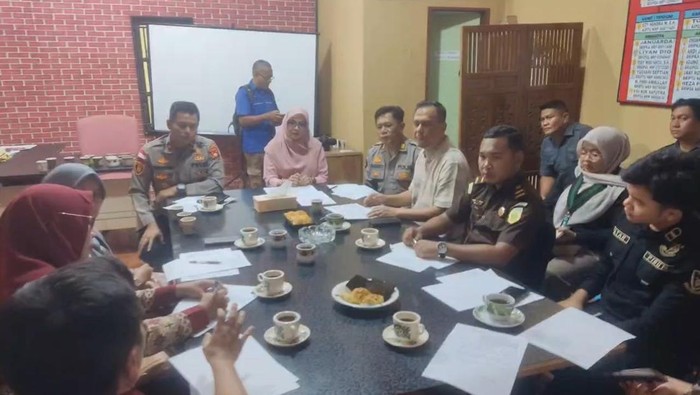 Pemeriksaan para saksi kasus bullying remaja putri di Sambas.