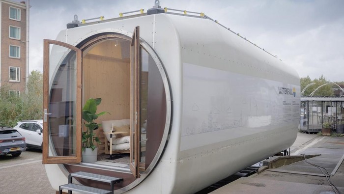 Rumah yang dibuat dari bekas turbin angin