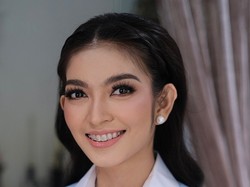 Penampilan Terbaru Selvi Ananda Dengan Behel & Riasan Soft Glam, Memukau!