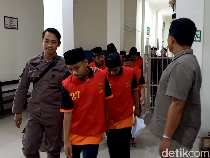 10 Terdakwa Kasus Perusakan Polsek Watulimo Trenggalek Jalani Sidang Perdana