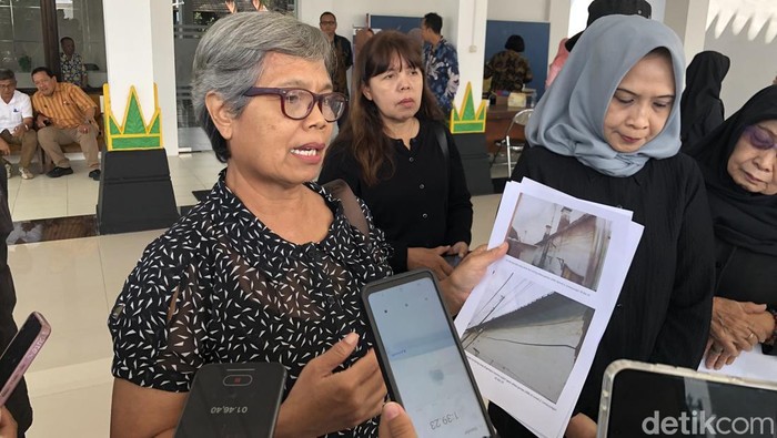 Sosialisasi kompensasi warga Lempuyangan dengan PT KAI di kantor Kalurahan Bausasran, Kamis (15/5/2025).