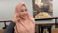 Vitalia Sesha mengaku berhijab setelah mengalami mimpi sedih dan banyak konten TikTok soal agama. Sejak itu, hatinya terketuk. (Foto: dok Instagram)