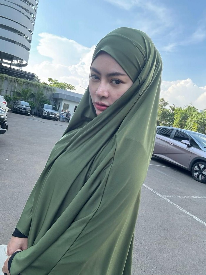 vitalia sesha vitalia sesha