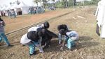 Aksi Bersih Sampah dan Tebar Nila Warnai Festival Desa