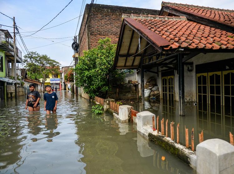 Banjir Dayeuhkolot Bandung Rendam Permukiman hingga Satu Meter